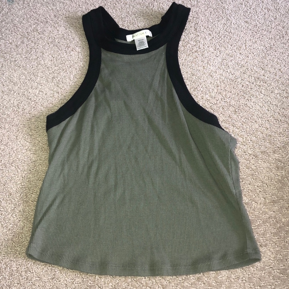 Crop top